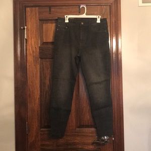 Size 31 Wild Pearl black wash jeans